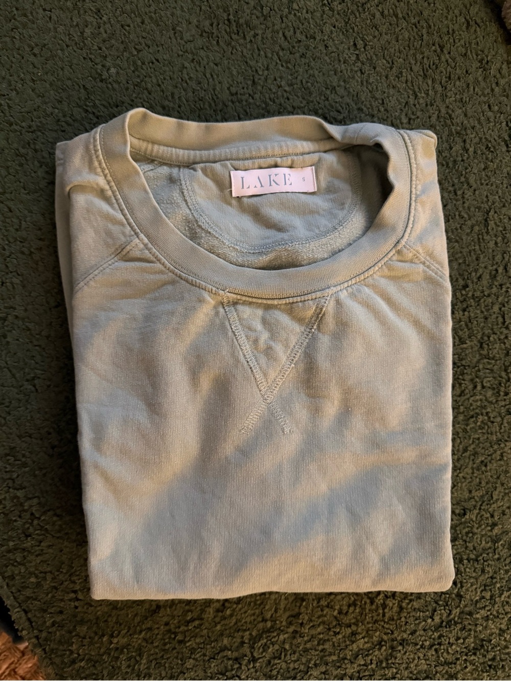 LAKE Lightweight Women’s Crewneck Sweatshirt in Sage